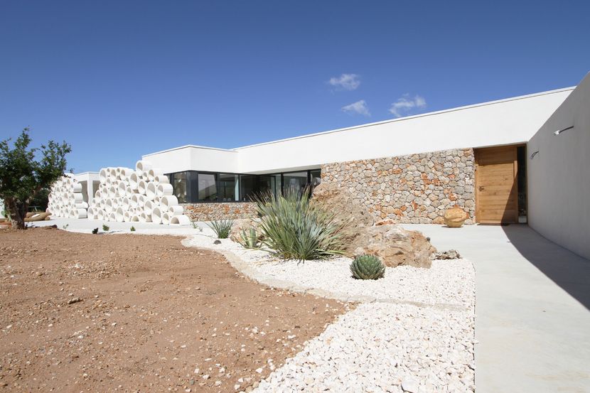 pierre du site, aménagement, matèriaux naturels